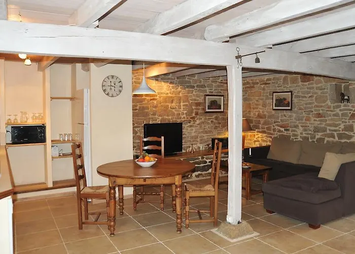 Nyaraló De Combarel *