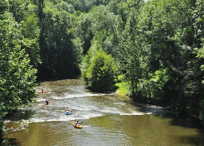 De Combarel Nyaraló *
