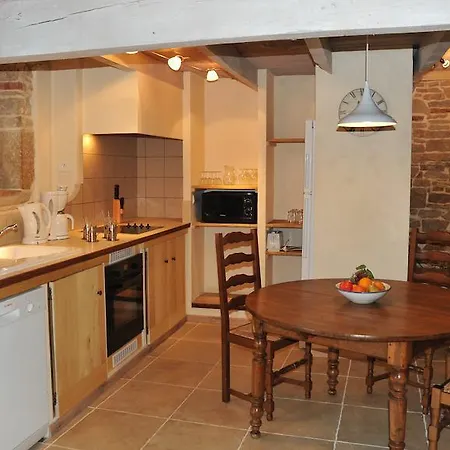 De Combarel Ferienhaus *