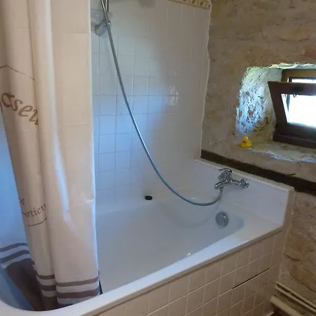 Hébergement de vacances De Combarel *